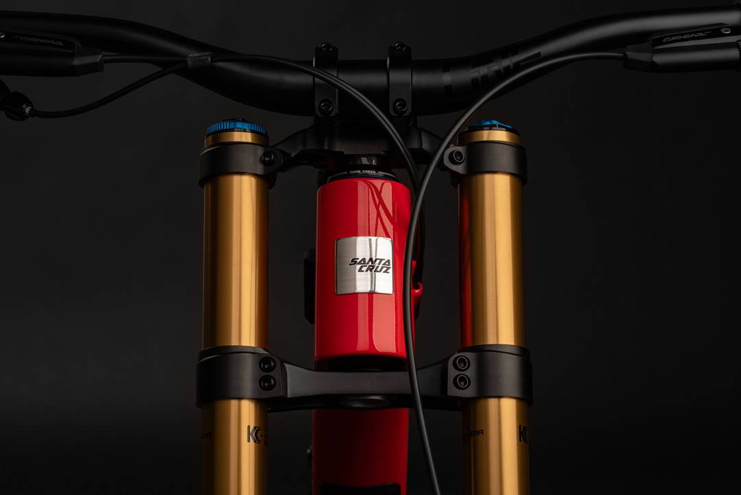 Bicicleta Santa Cruz V10 8 CC MX X01-Kit Gloss Red | StoneFeet